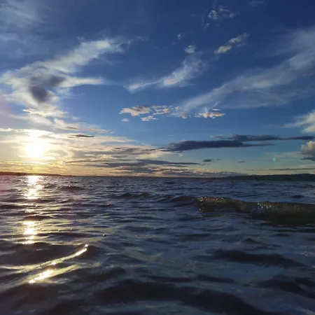 Mit Pool Direkt Am شقة Balatonmáriafürdő