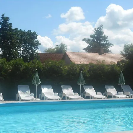 Mit Pool Direkt Am *